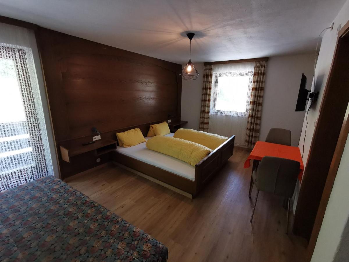 Gasthof Zum Loewen Landeck Exteriör bild